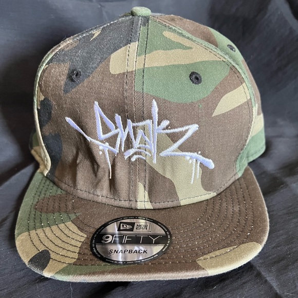 Snak Tag Snapback - Picture 1 of 7
